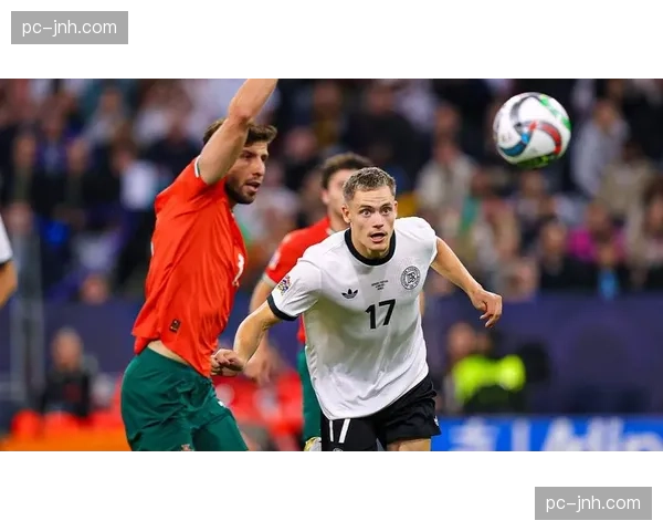 快讯:弗拉霍维奇头球破门,但经VAR复核判定越位在先,进球无效